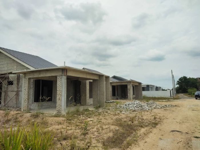 Rumah Banglo 1 Tingkat, Tepi Jalan Utama, Banggu, Kubang Kerian, Kelantan