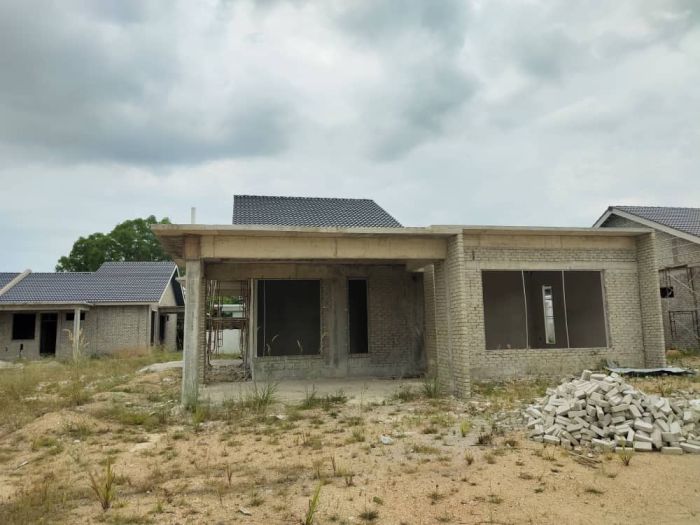 Rumah Banglo 1 Tingkat, Tepi Jalan Utama, Banggu, Kubang Kerian, Kelantan