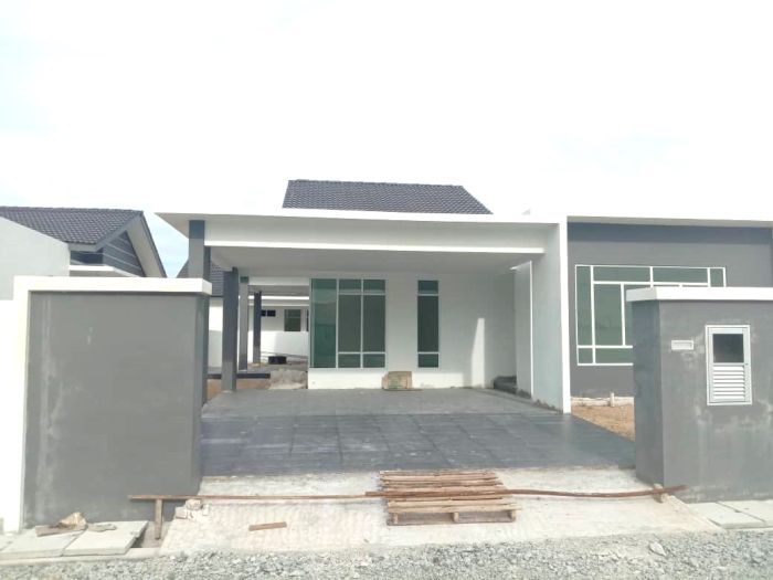 Rumah Banglo 1 Tingkat, Tepi Jalan Utama, Banggu, Kubang Kerian, Kelantan