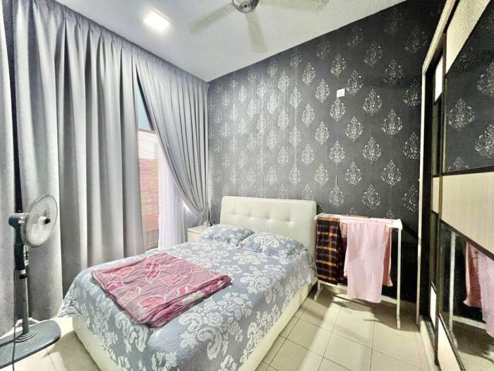 Corner unit Embun Residence, Puncak Saujana, Kajang