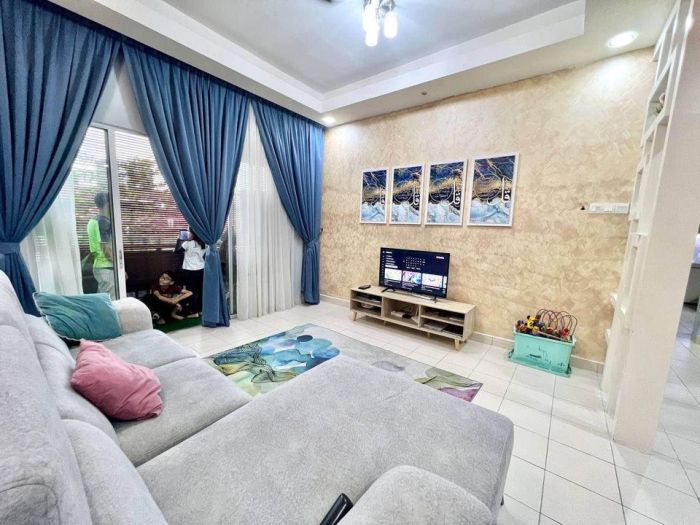 Corner unit Embun Residence, Puncak Saujana, Kajang