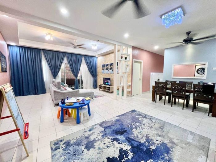 Corner unit Embun Residence, Puncak Saujana, Kajang