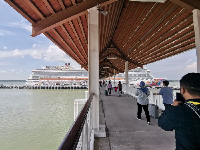 Resort World Cruise