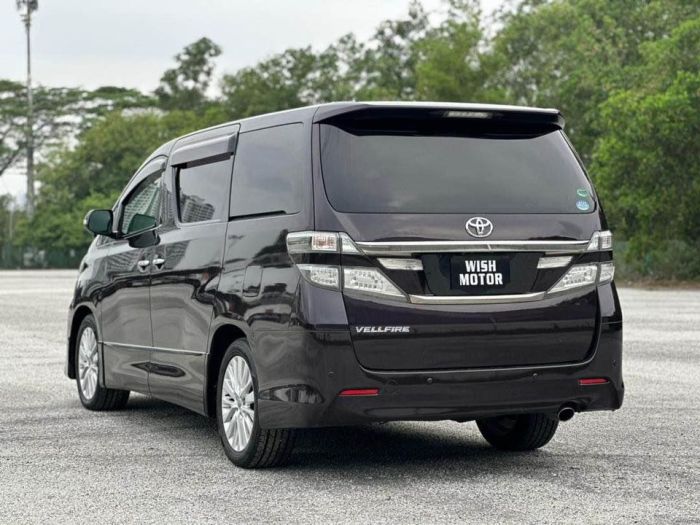2013 Toyota vellfire 2.4 auto