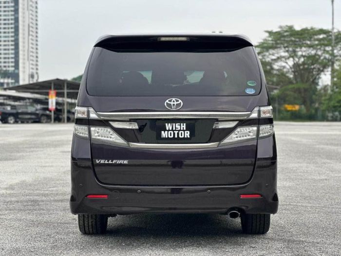 2013 Toyota vellfire 2.4 auto