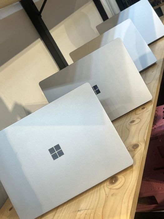 INTEL CORE I5-10TH 16/256GB SURFACE LAPTOP GO (touch screen)
