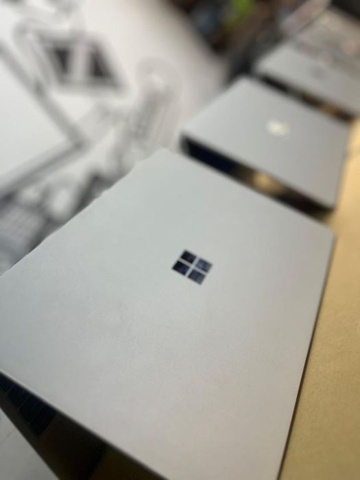INTEL CORE I5-10TH 16/256GB SURFACE LAPTOP GO (touch screen)