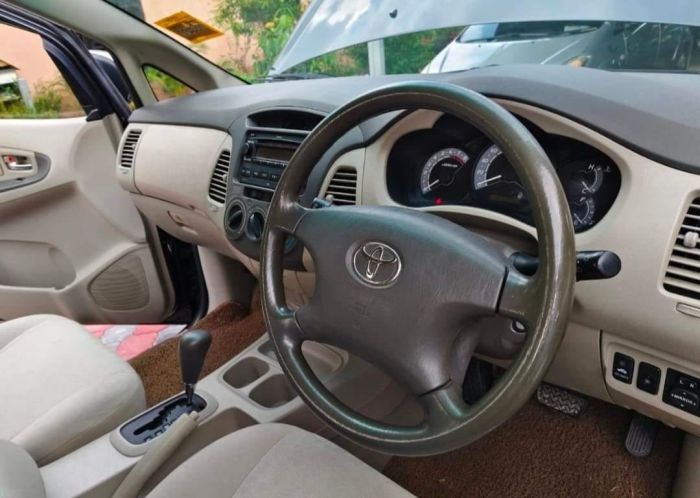 2011 Toyota Innova E Spec 2.0 Auto