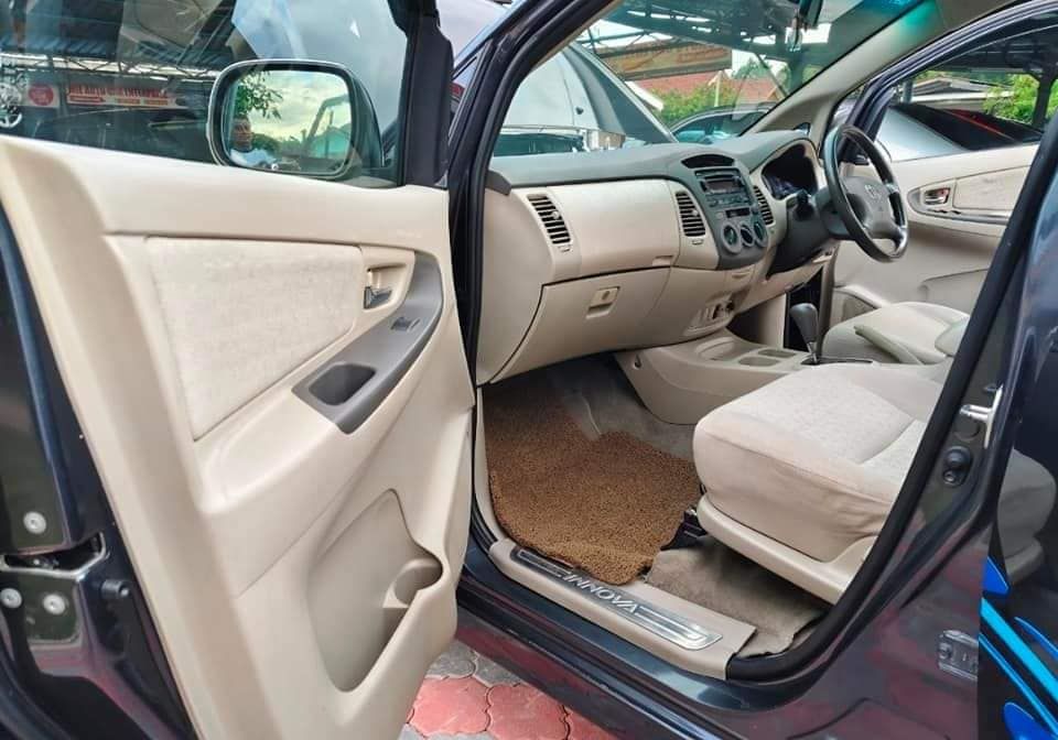 2011 Toyota Innova E Spec 2.0 Auto