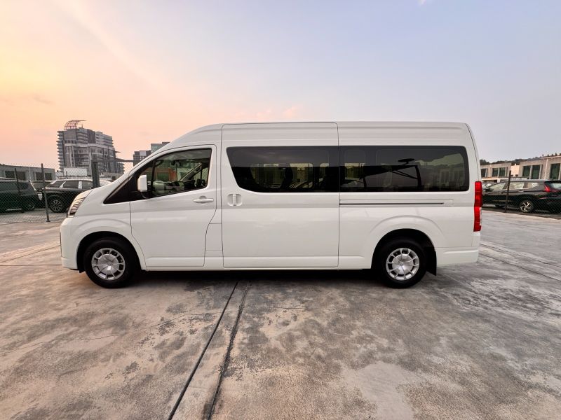 2025 PRE REG Toyota HIACE 2.8 AT SL WINDOW VAN