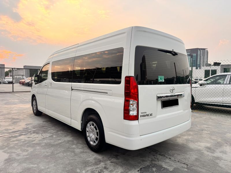 2025 PRE REG Toyota HIACE 2.8 AT SL WINDOW VAN