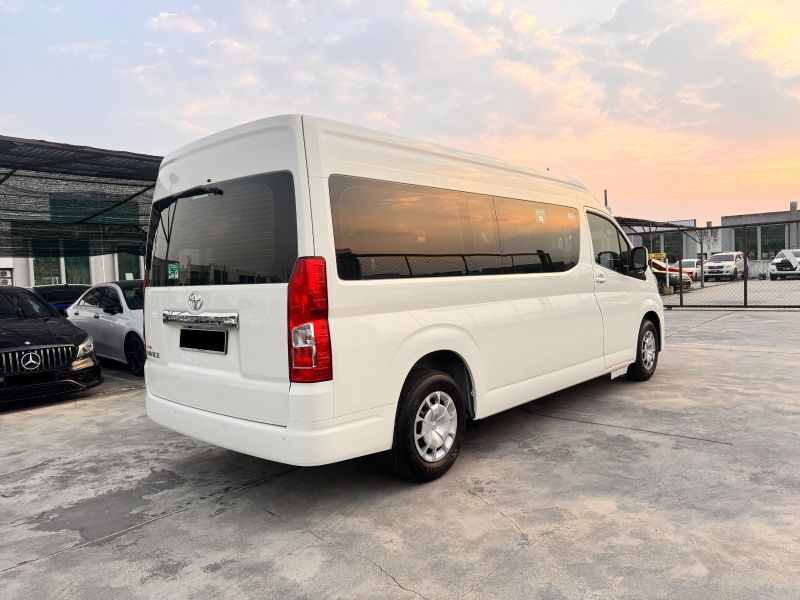 2025 PRE REG Toyota HIACE 2.8 AT SL WINDOW VAN