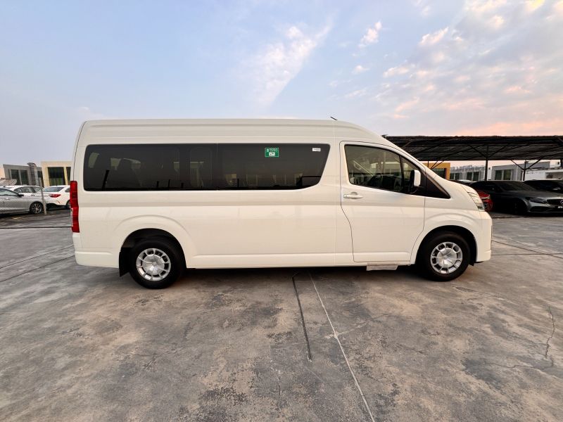 2025 PRE REG Toyota HIACE 2.8 AT SL WINDOW VAN